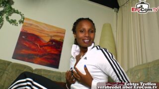 Afrikanisches Girl Nelly Black beim Sex Casting